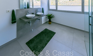 Luxurious, modern, duplex penthouse with panoramic sea views for sale in Benalmadena, Costa del Sol 68034 