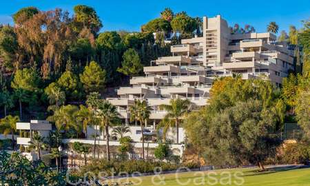 Luxurious apartment for sale with unobstructed, panoramic sea views in Nueva Andalucia, Marbella 68086