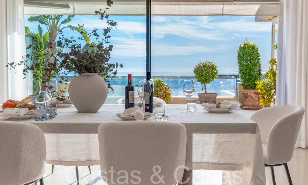 Luxurious apartment for sale with unobstructed, panoramic sea views in Nueva Andalucia, Marbella 68096