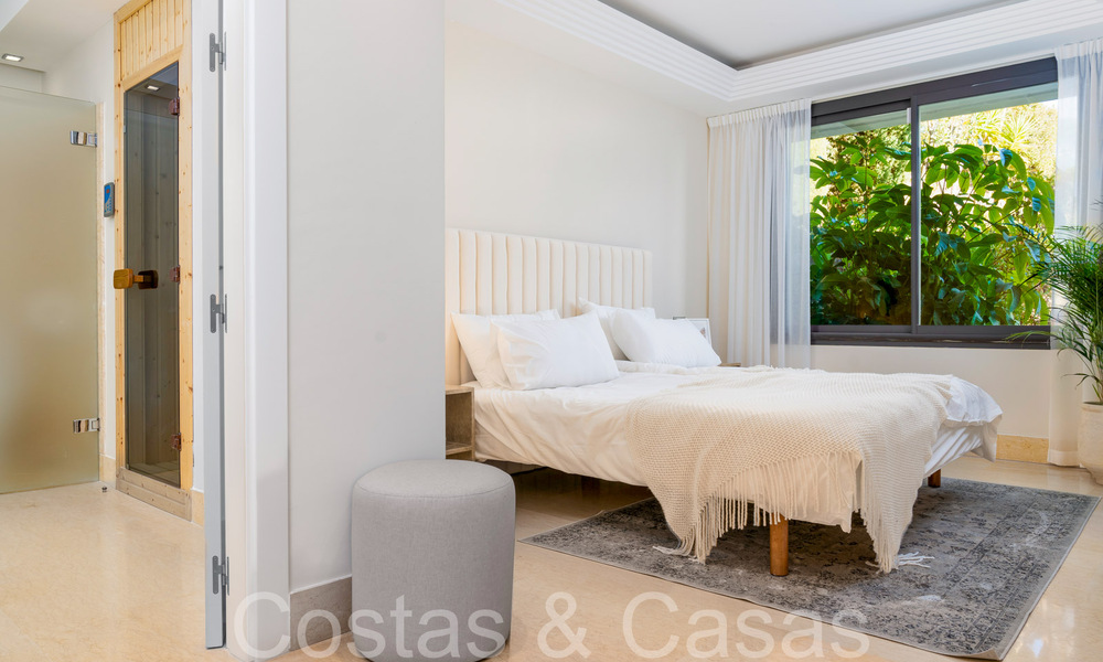 Luxurious apartment for sale with unobstructed, panoramic sea views in Nueva Andalucia, Marbella 68115