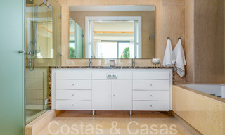 Luxurious apartment for sale with unobstructed, panoramic sea views in Nueva Andalucia, Marbella 68121 