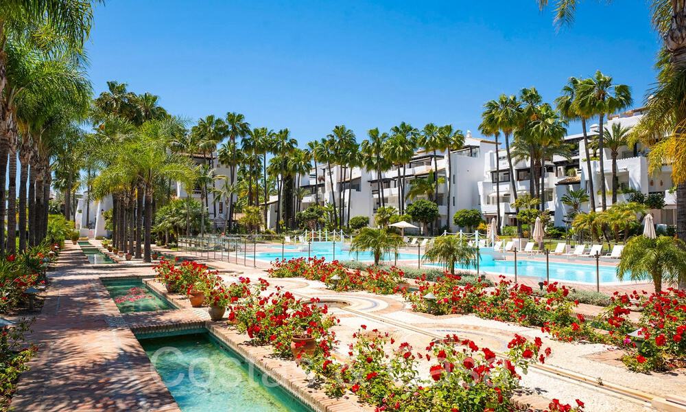 Beachfront, boutique apartment for sale in Puente Romano on Marbella's Golden Mile 68045