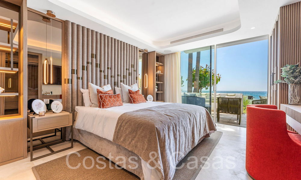 Beachfront, boutique apartment for sale in Puente Romano on Marbella's Golden Mile 68060