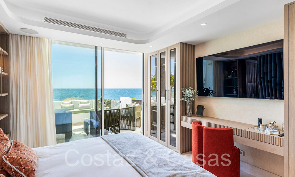 Beachfront, boutique apartment for sale in Puente Romano on Marbella's Golden Mile 68061