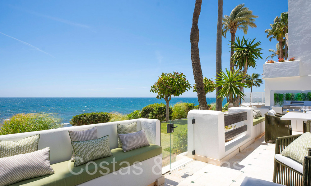 Beachfront, boutique apartment for sale in Puente Romano on Marbella's Golden Mile 68066