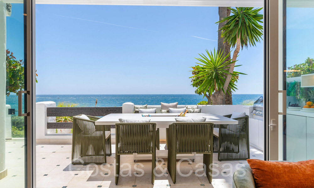 Beachfront, boutique apartment for sale in Puente Romano on Marbella's Golden Mile 68075