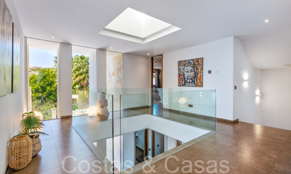 Ready to move, high-end designer villa for sale, frontline golf with sea views in Benahavis - Marbella 68444