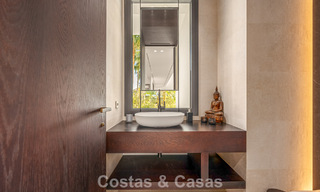 Spacious, modernist luxury villa for sale overlooking the golf course in Benahavis - Marbella 792494 