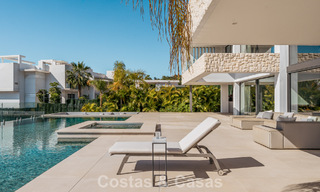 Spacious, modernist luxury villa for sale overlooking the golf course in Benahavis - Marbella 792503 
