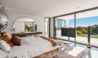Spacious, modernist luxury villa for sale overlooking the golf course in Benahavis - Marbella 792514 