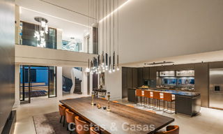 Spacious, modernist luxury villa for sale overlooking the golf course in Benahavis - Marbella 792531 