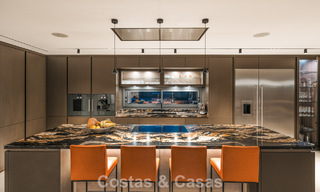 Spacious, modernist luxury villa for sale overlooking the golf course in Benahavis - Marbella 792532 