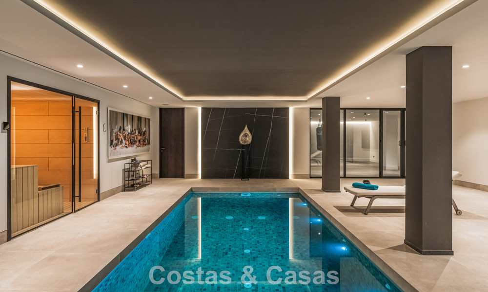 Spacious, modernist luxury villa for sale overlooking the golf course in Benahavis - Marbella 792538