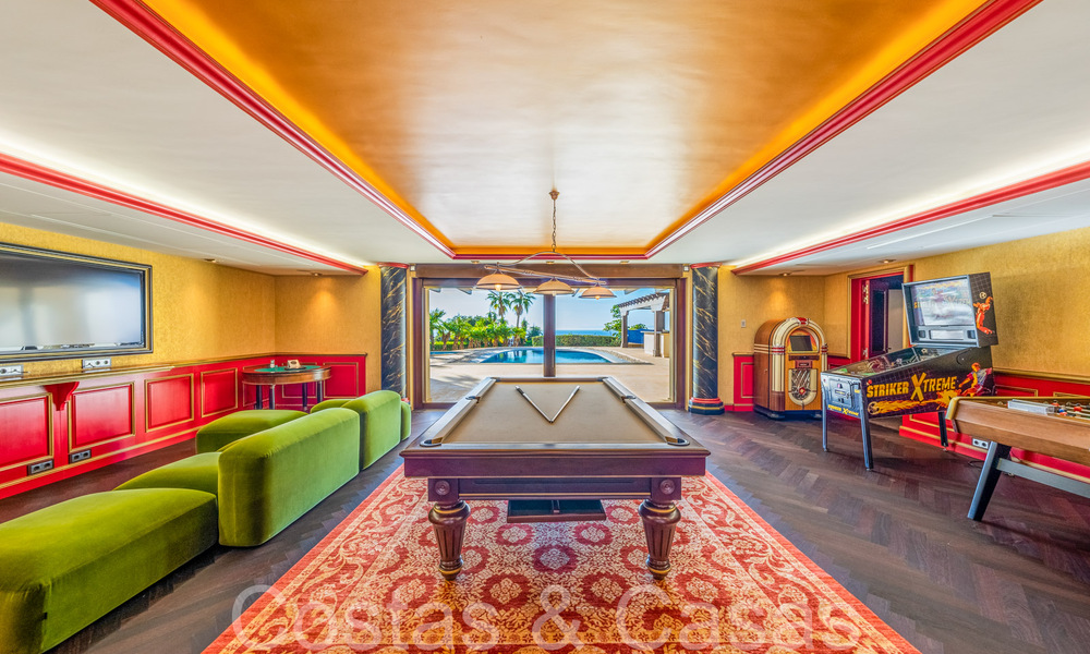 Imposing royal style villa for sale with panoramic sea views located in the hills of Marbella East 68185