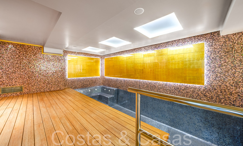 Imposing royal style villa for sale with panoramic sea views located in the hills of Marbella East 68187