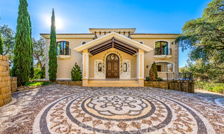 Imposing royal style villa for sale with panoramic sea views located in the hills of Marbella East 68190 
