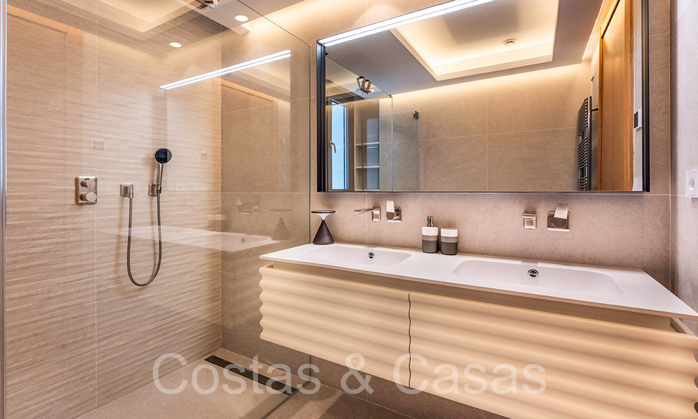 Ready to move in, prestigious apartment with panoramic sea views for sale in Marbella - Benahavis 68575