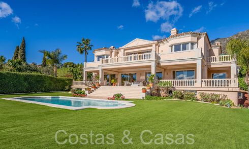 Classic Mediterranean villa with breathtaking sea views for sale in Marbella's leading Cascada de Camojan 68500