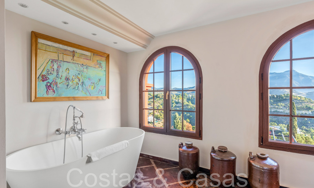 Majestic, Andalusian luxury villa for sale surrounded by nature in El Madroñal, Benahavis - Marbella 68507