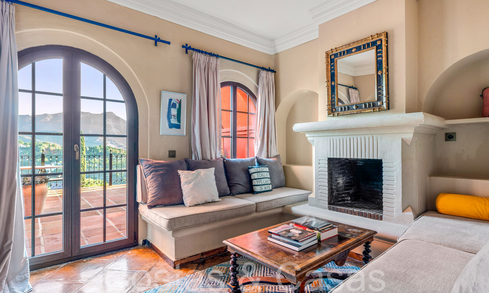 Majestic, Andalusian luxury villa for sale surrounded by nature in El Madroñal, Benahavis - Marbella 68510