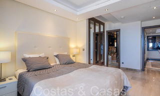 Penthouse for sale in a first line beach complex on the New Golden Mile between Marbella and Estepona 69335 