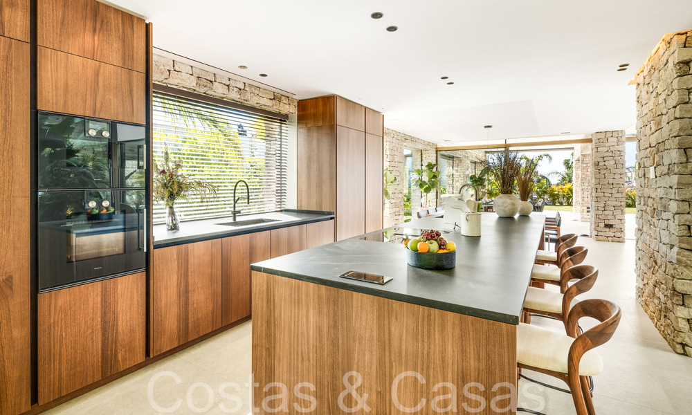Architectural masterpiece for sale, walking distance to Puerto Banus and the beach in Nueva Andalucia, Marbella 69426