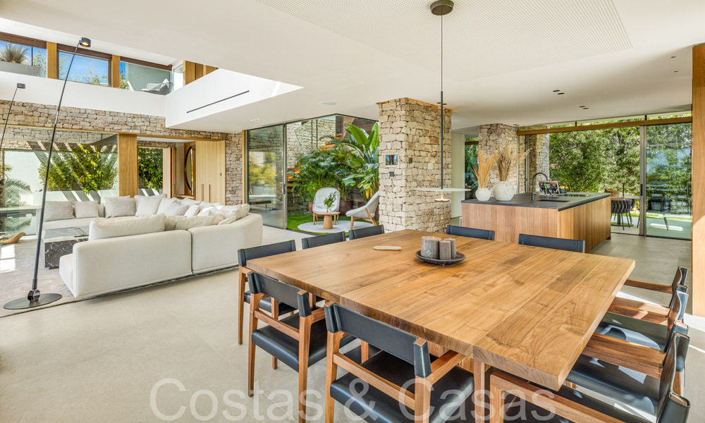 Architectural masterpiece for sale, walking distance to Puerto Banus and the beach in Nueva Andalucia, Marbella 69427