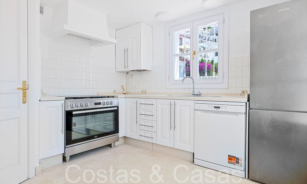 Charming townhouse for sale in a gated urbanization in the hills of Marbella - Benahavis 69482
