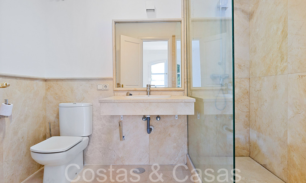 Charming townhouse for sale in a gated urbanization in the hills of Marbella - Benahavis 69485