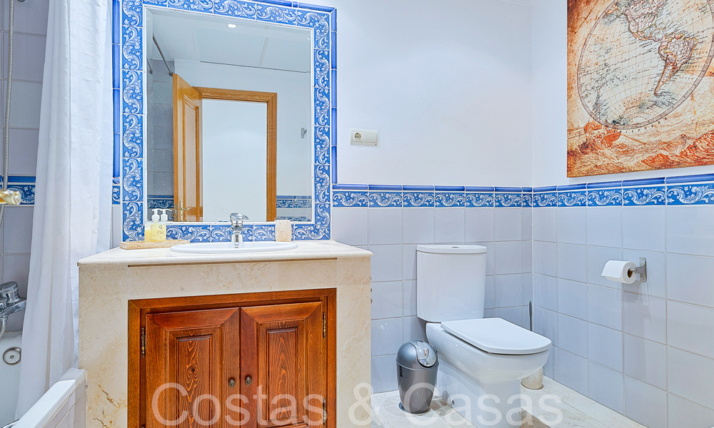 Spacious 3-bedroom apartment for sale within walking distance of the beach and the centre in San Pedro, Marbella 69555