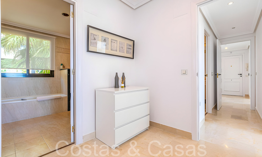 Ready to move in luxury penthouse with magnificent views of the golf course and the Mediterranean Sea for sale in Benahavis - Marbella 69633