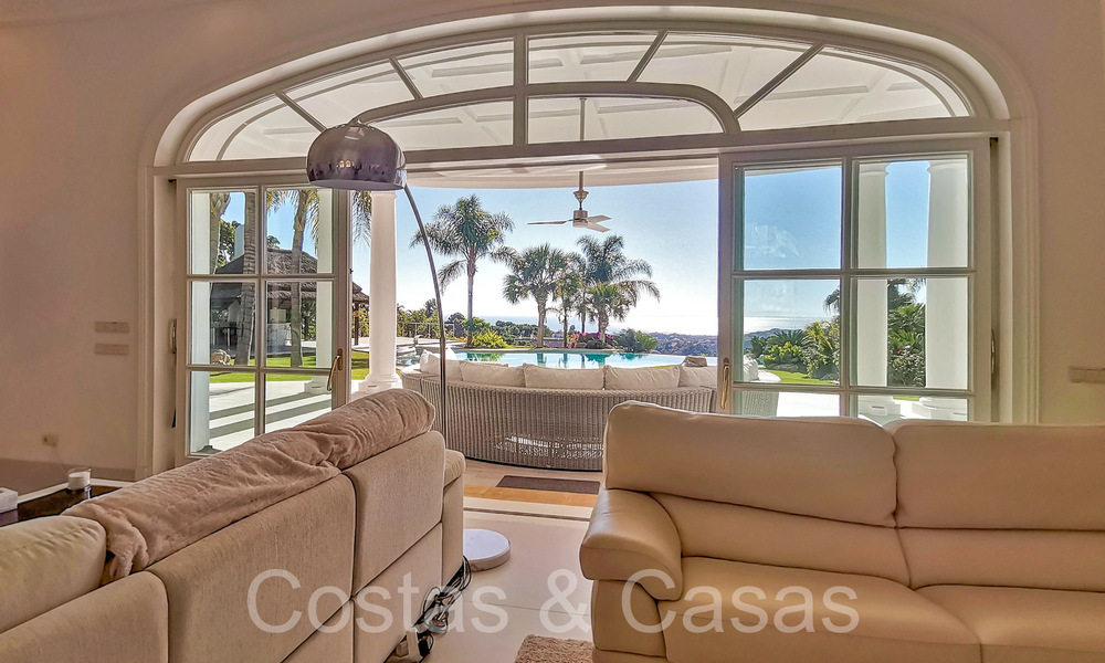 Classic Mediterranean villa with breathtaking sea views for sale, in the exclusive La Zagaleta resort in Benahavis - Marbella 69749