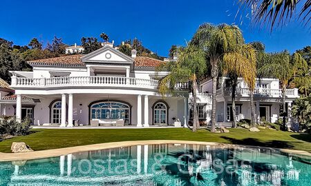 Classic Mediterranean villa with breathtaking sea views for sale, in the exclusive La Zagaleta resort in Benahavis - Marbella 69750
