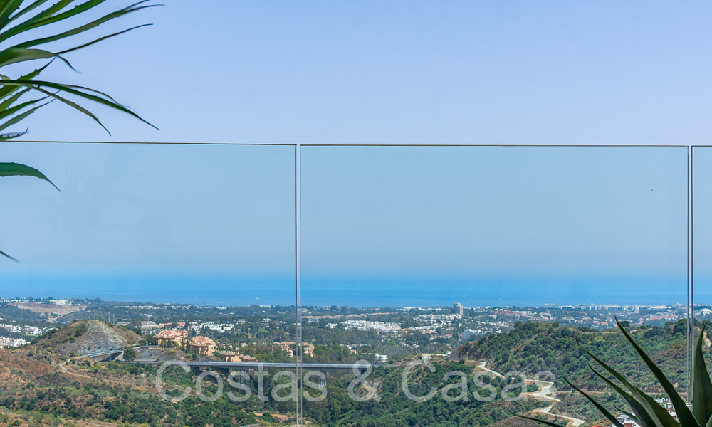 Ready to move in, contemporary penthouse with panoramic sea views for sale in a high standing complex of Benahavis - Marbella 70018