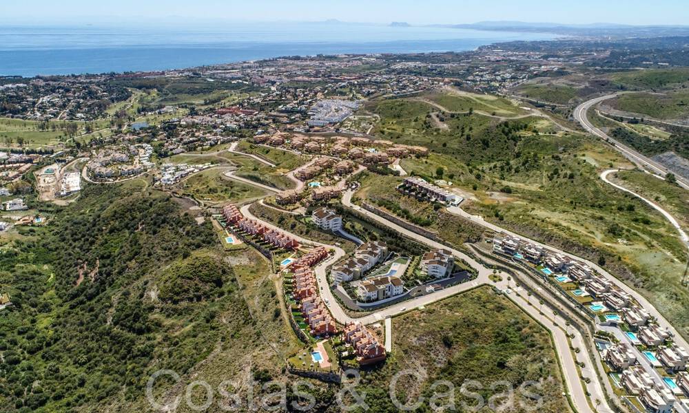 Modern new build apartments in contemporary style for sale with spacious terrace and beautiful sea views in Benahavis - Marbella 70114