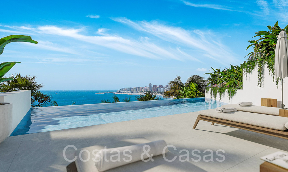 Opportunity! Modern innovative townhouses with private garden and sea view for sale in Fuengirola, Costa del Sol 70177