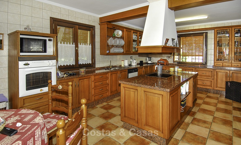 Luxury Villa for sale on golf resort Marbella - Benahavis 14081