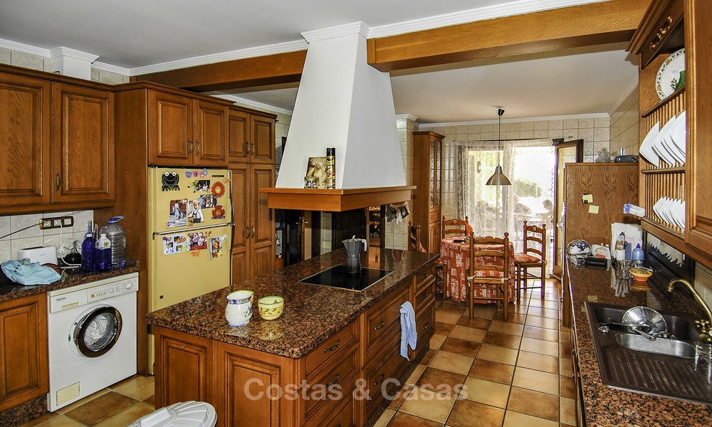 Luxury Villa for sale on golf resort Marbella - Benahavis 14082