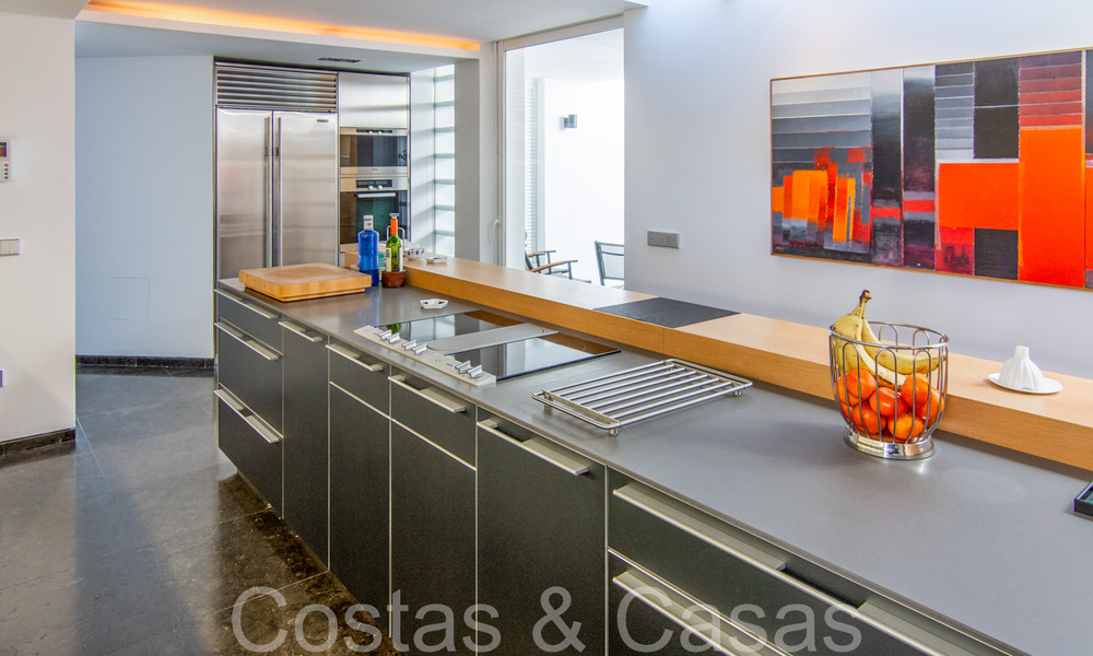 Houses for sale in a gated and secure development, surrounded by the Aloha Golf course in Nueva Andalucia, Marbella 805066