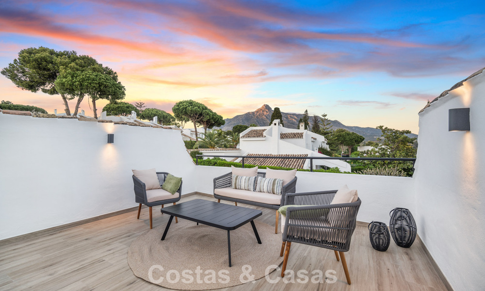 Houses for sale in a gated and secure development, surrounded by the Aloha Golf course in Nueva Andalucia, Marbella 805075