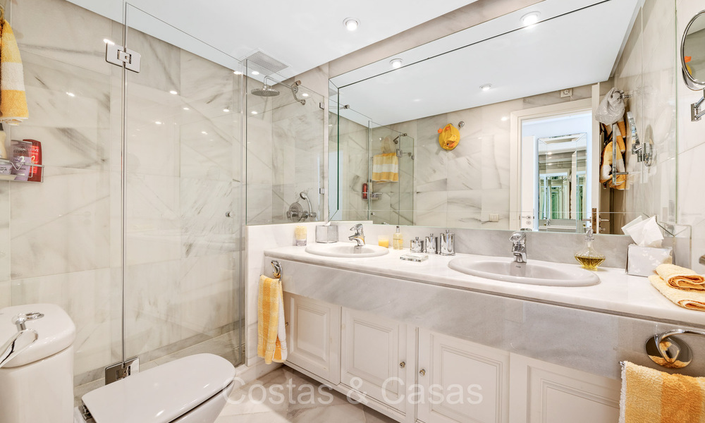 Apartment for sale in an exclusive complex with 24/7 security in Nueva Andalucia’s Golf Valley, Marbella 72804
