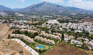 Apartment for sale within walking distance to Puerto Banus and the beach in Nueva Andalucia, Marbella 73076 