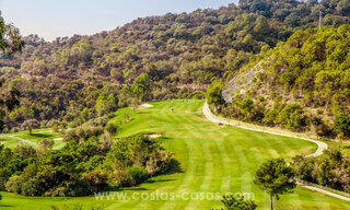 Modern luxury apartments for sale with sea views in a secure gated complex in prestigious Benahavís - Marbella 805286 