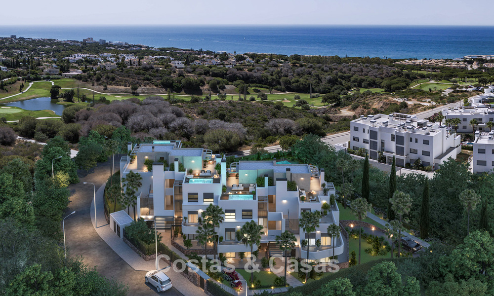 Advanced new build apartments with panoramic sea views for sale in Cabopino, east Marbella 793016