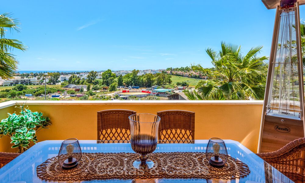 3 bedroom apartment for sale within walking distance to Puerto Banus and the beach in Nueva Andalucia, Marbella 73704