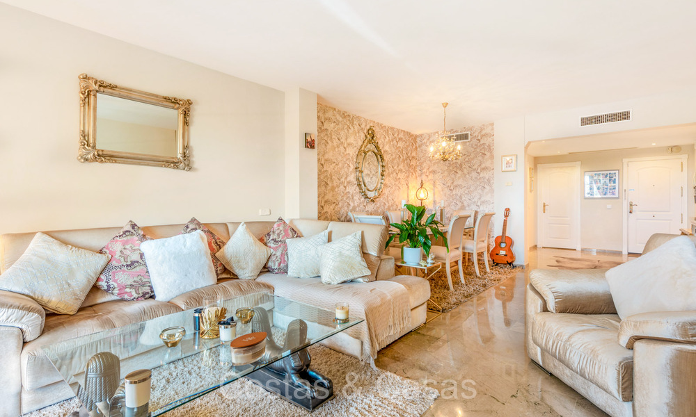 3 bedroom apartment for sale within walking distance to Puerto Banus and the beach in Nueva Andalucia, Marbella 73722