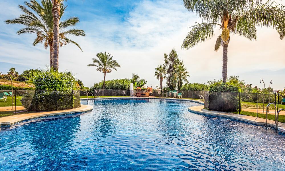 3 bedroom apartment for sale within walking distance to Puerto Banus and the beach in Nueva Andalucia, Marbella 73726