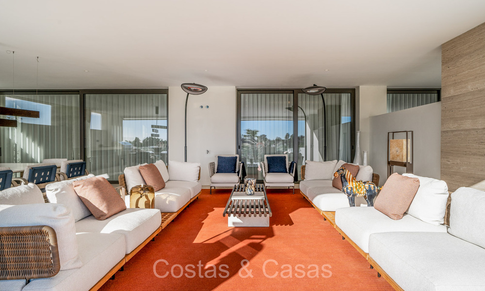 Move-in ready, prestigious duplex apartment for sale in a chic resort-style complex on Marbella’s Golden Mile 73833