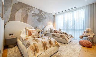 Move-in ready, prestigious duplex apartment for sale in a chic resort-style complex on Marbella’s Golden Mile 73837 