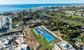 Move-in ready, prestigious duplex apartment for sale in a chic resort-style complex on Marbella’s Golden Mile 73842 